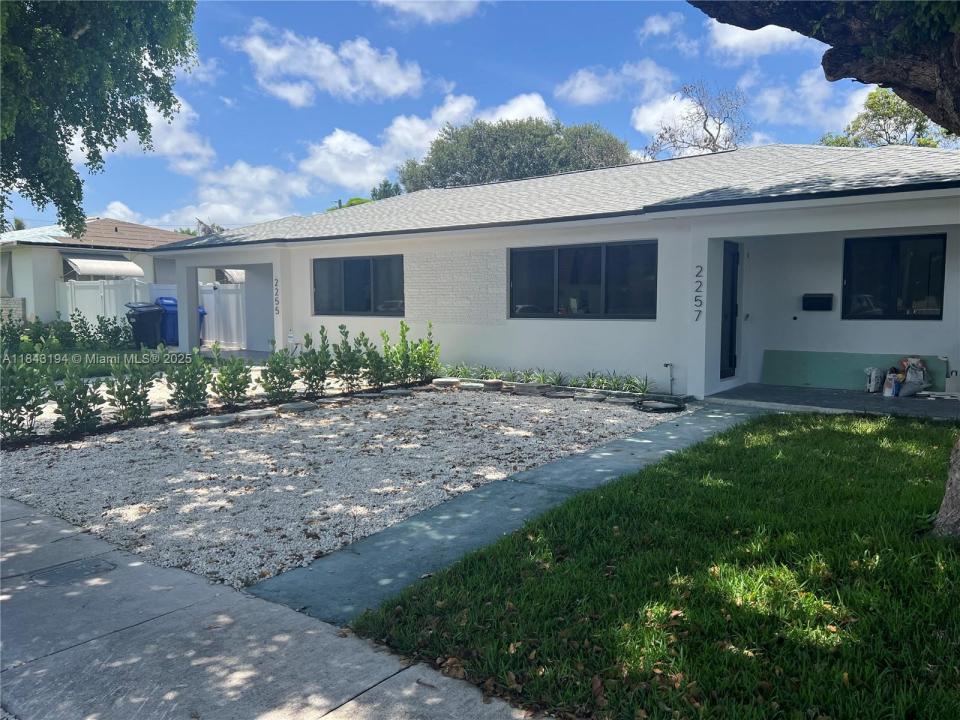 2257 NE 173 Street, North Miami Beach, Florida 33160, HOA KỲ
