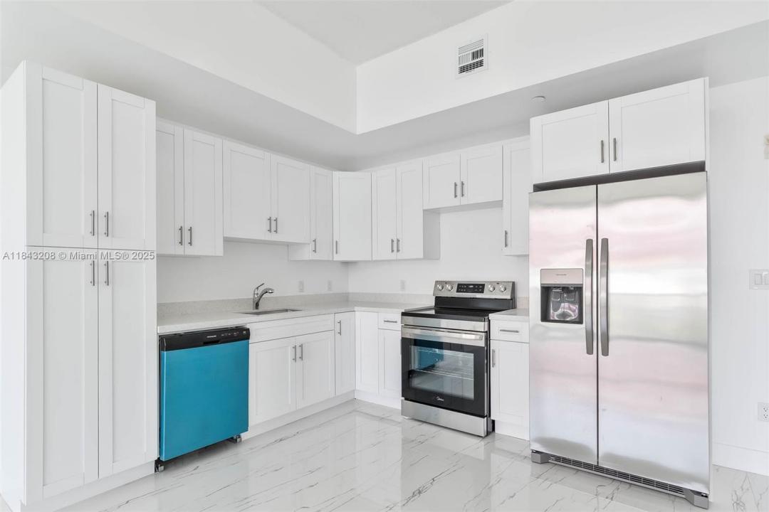 1350 NW 8th Ct B-5, Miami, Floride 33136, États-Unis