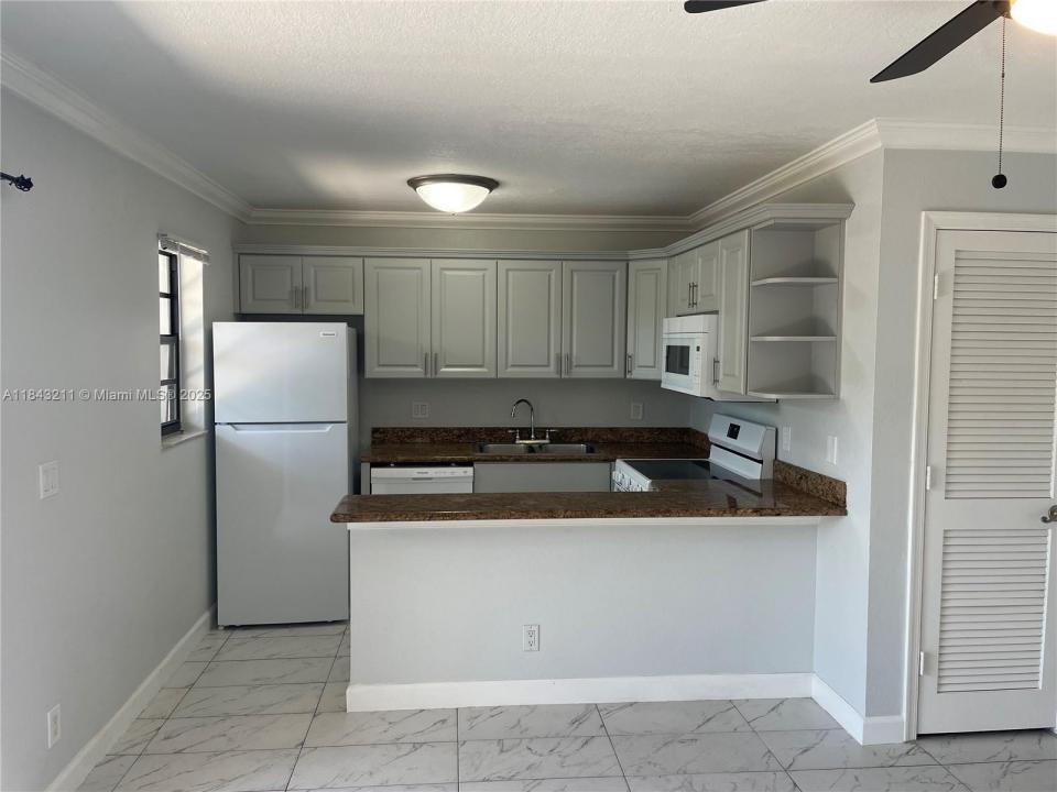 1401 NE 53rd St 105, Fort Lauderdale, פלורידה 33334, ארצות הברית של אמריקה