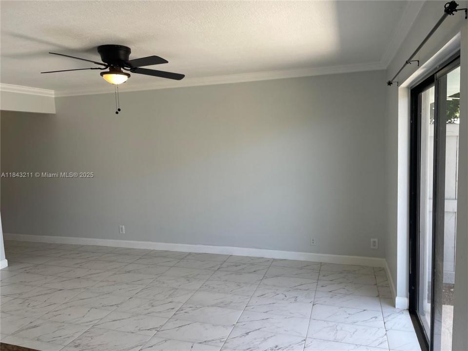 1401 NE 53rd St 105, Fort Lauderdale, פלורידה 33334, ארצות הברית של אמריקה
