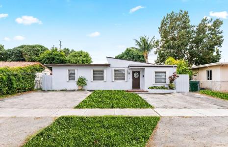 6840 SW 3rd St 1, Miami, Florida 33144, USA