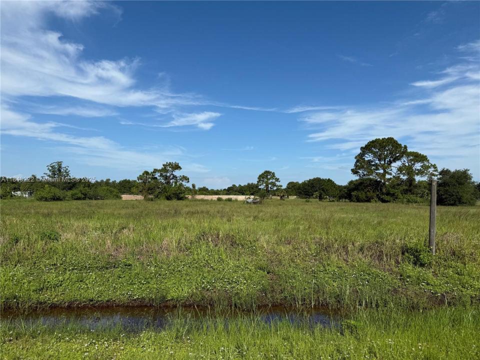 610 N JINETE ST, Clewiston, פלורידה 33440, ארצות הברית של אמריקה 