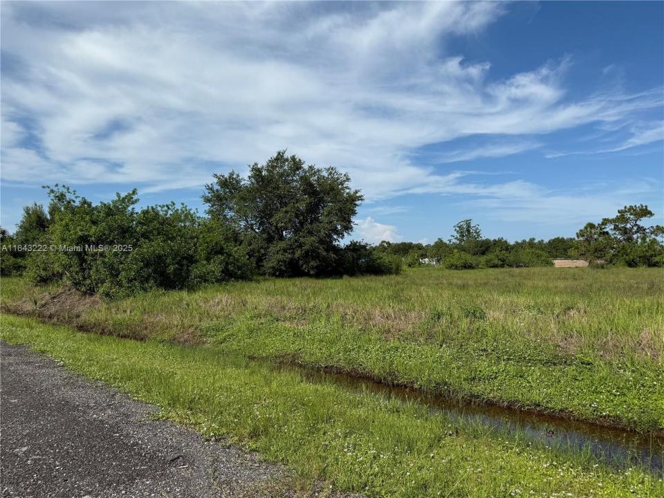 610 N JINETE ST, Clewiston, פלורידה 33440, ארצות הברית של אמריקה 