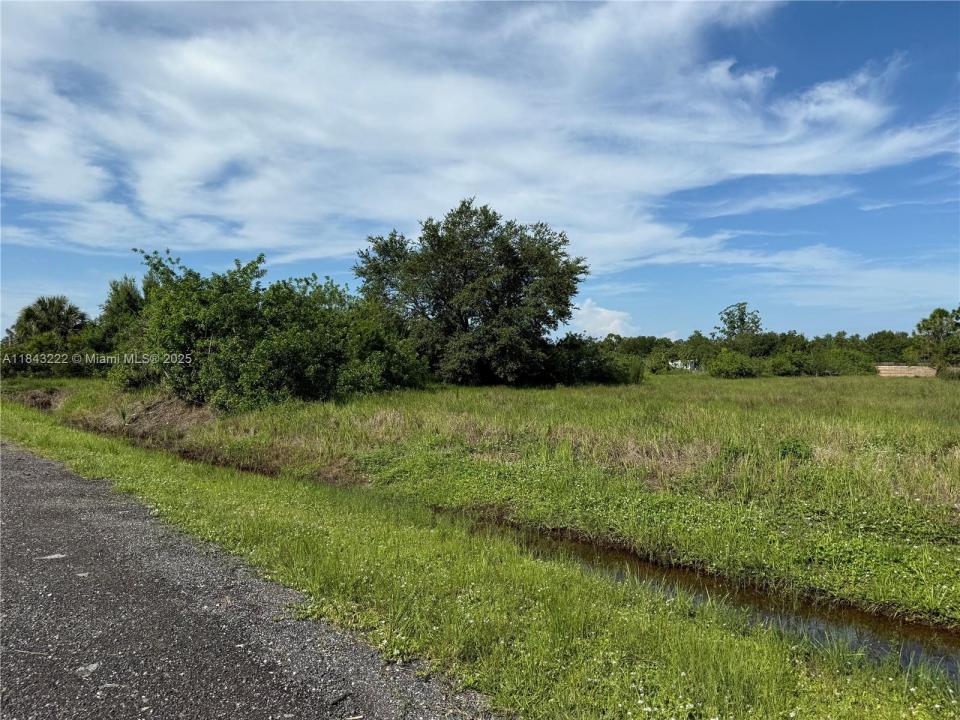 610 N JINETE ST, Clewiston, פלורידה 33440, ארצות הברית של אמריקה 