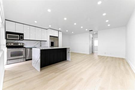 2881 NE 32nd St 115, Fort Lauderdale, Florida 33306, USA