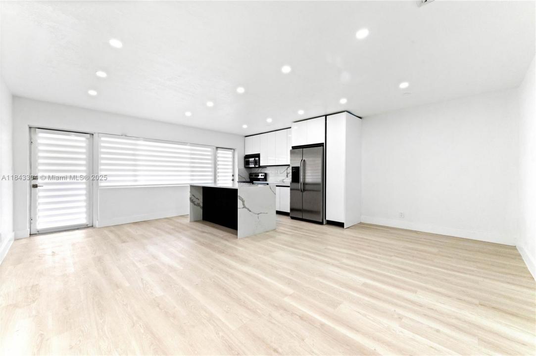 2881 NE 32nd St 115, Fort Lauderdale, Флорида 33306, Соединенные Штаты