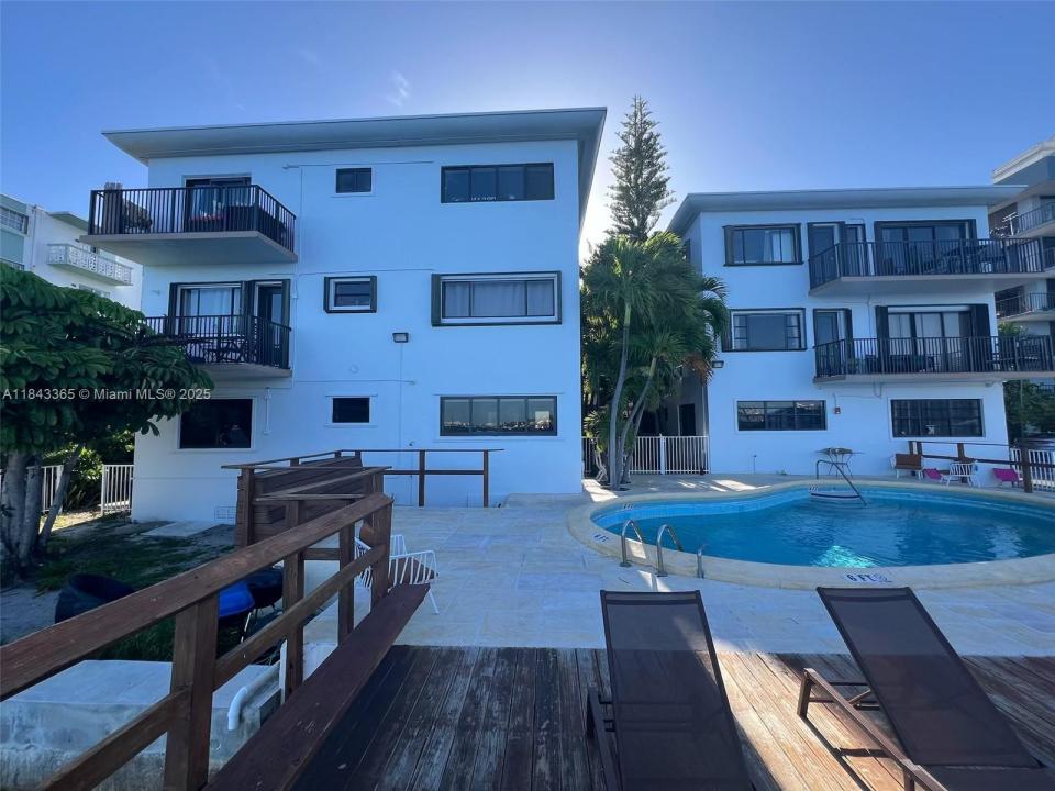7845 NE Bayshore Ct 21, Miami, Floride 33138, États-Unis