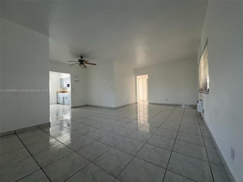 7845 NE Bayshore Ct 21, Miami, Floride 33138, États-Unis