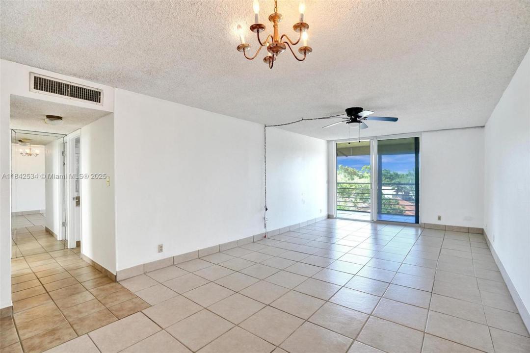 3251 Holiday Springs Blvd 401, Margate, Florida 33063, Estados Unidos