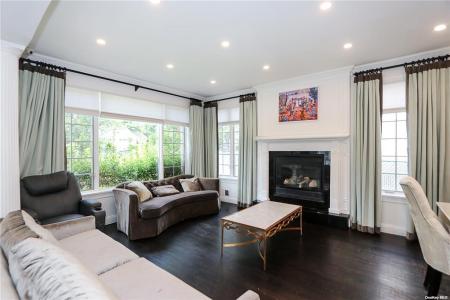 1A Floyd Place, North Hempstead, Nova Iorque 11024, Estados Unidos