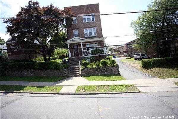 28 Palmer Road, Yonkers, New York 10701