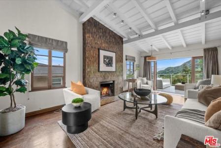 Lake Hollywood Drive, Los Angeles, California 90068