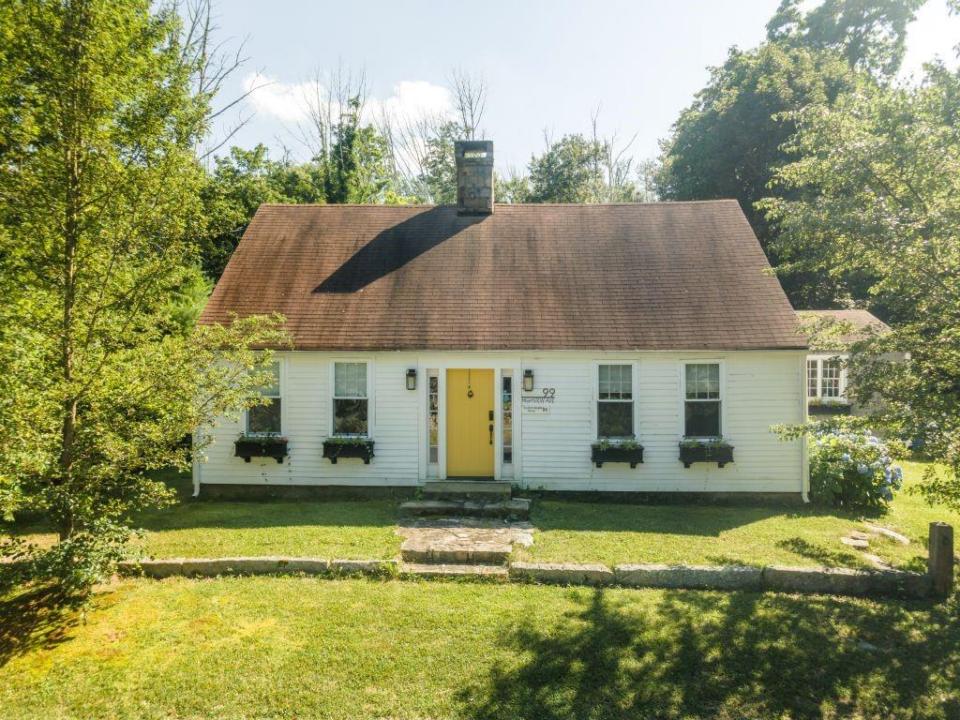 99 Highview Avenue, Hopkinton, Rhode Island 02832