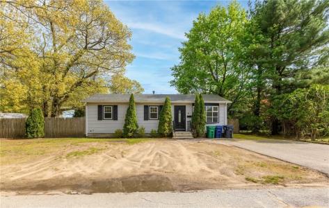 4 Ellsworth Street, Warwick, RI 02886, USA