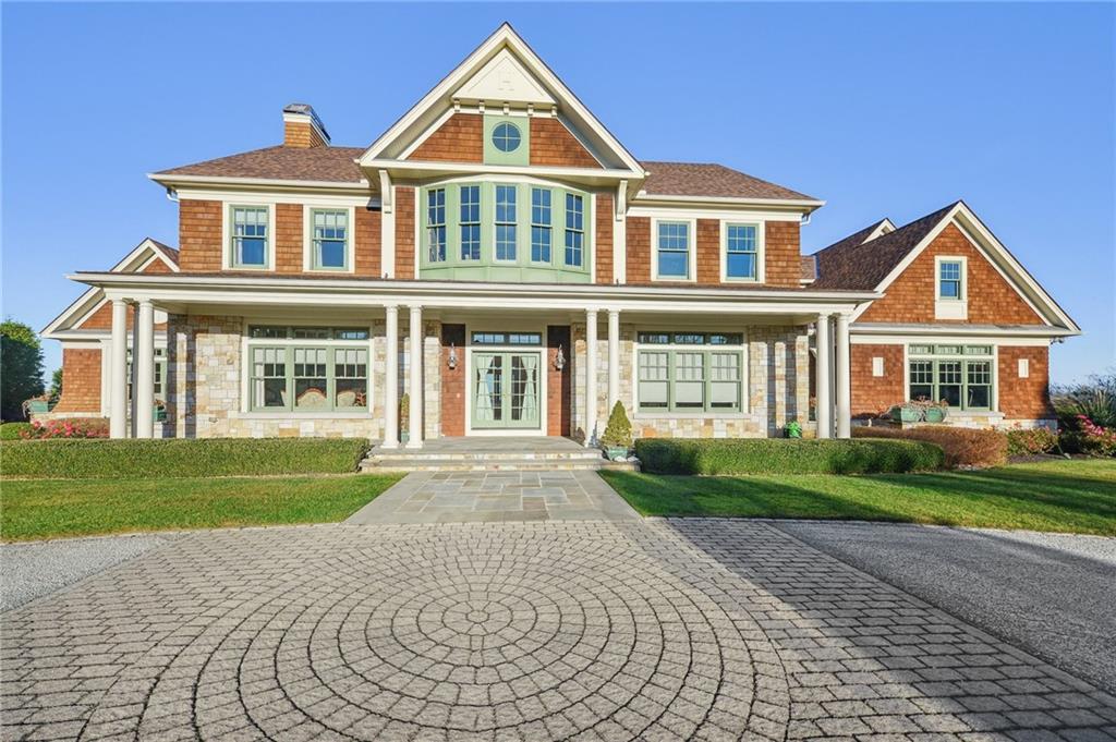 127 Cliff Drive, Narragansett, Rhode Island 02882