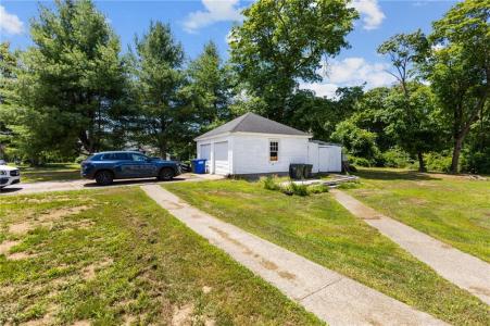 40 Pleasant Street, Westerly, Rhode Island 02891