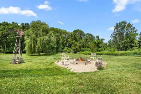 367 Pine Hill Road, Sterling, Connecticut 06377, USA