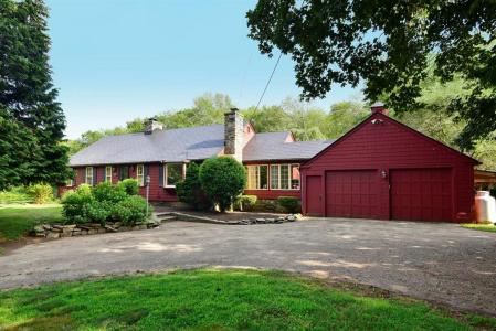 50 Roberts Way, North Kingstown, RI 02852, USA