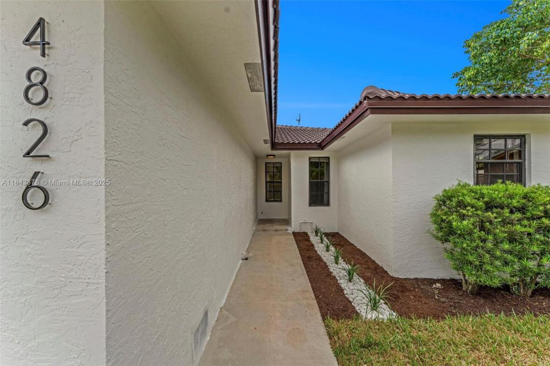 4826 SW 18th St, West Park, Florida 33023, USA