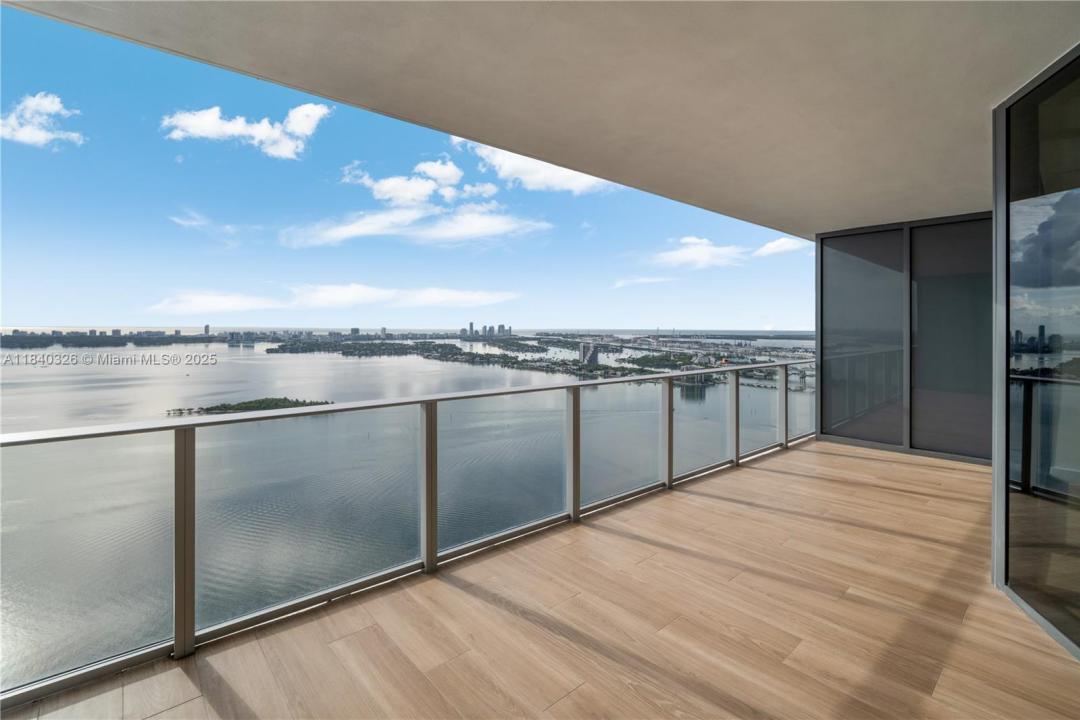 700 NE 24 Street 4203, Miami, 佛羅里達州 33137, 美國