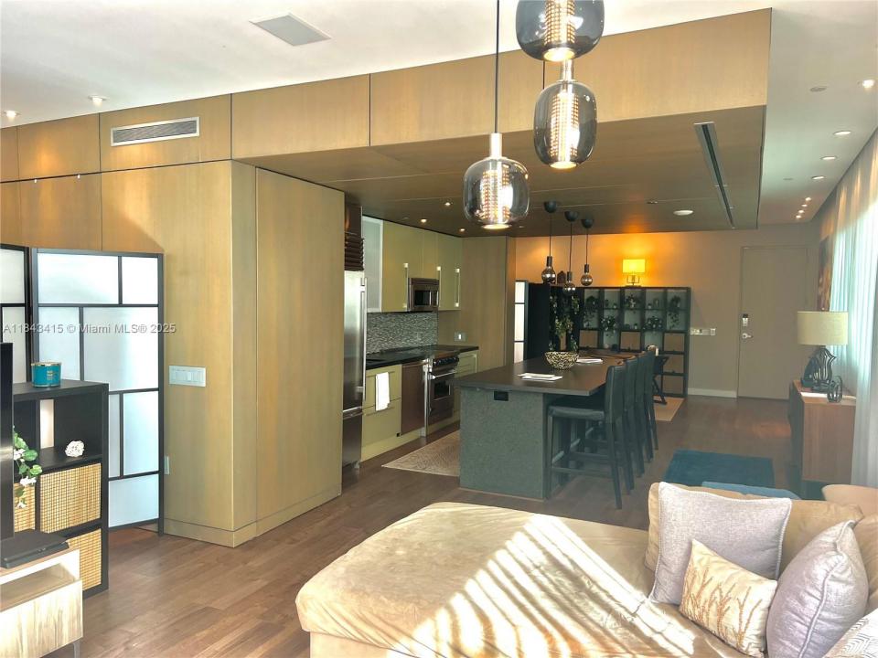 1700 Meridian Ave 206, Miami Beach, Florida 33139, Stati Uniti