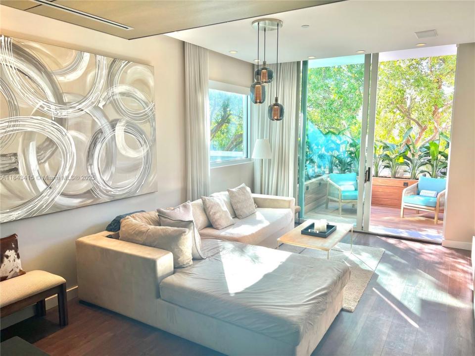 1700 Meridian Ave 206, Miami Beach, Florida 33139, Stati Uniti