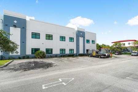 9100 Belvedere Road 102, Royal Palm Beach, Florida 33411
