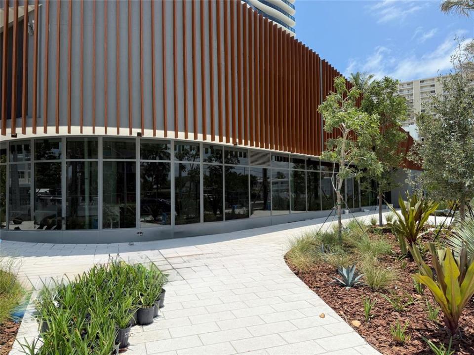900 N Ocean Blvd CU, Pompano Beach, Florida 33062