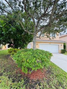 19440 SW 2nd St, Pembroke Pines, Florida 33029