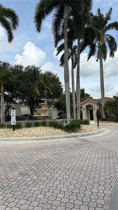 10269 SW SW 138 CT, Kendall, Florida 33186