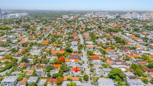 2946 SW 26th St, Miami, Florida 33133, USA
