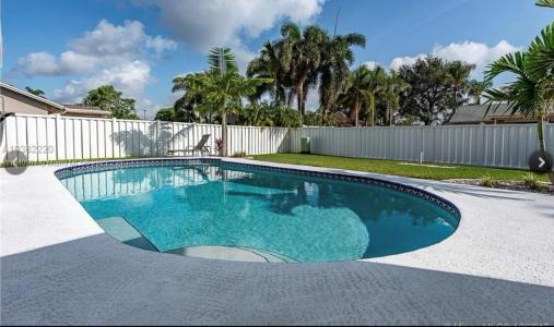 750 SW 158th Ter, Sunrise, Florida 33326, USA