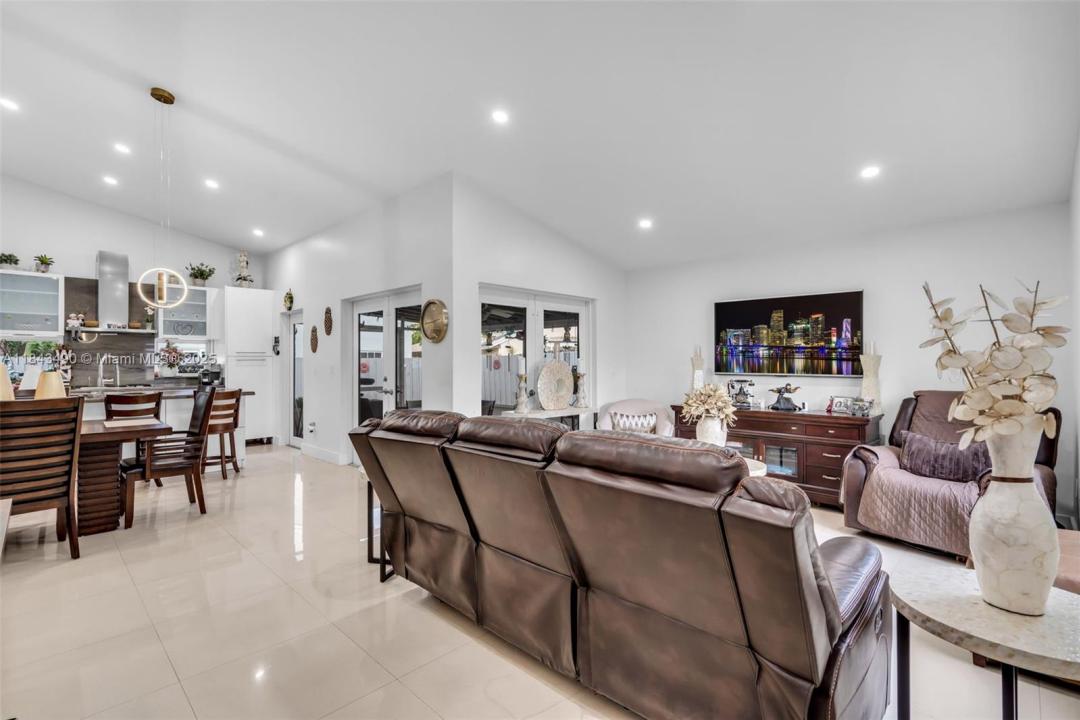 11450 SW 60th Ln, Miami, Florida 33173