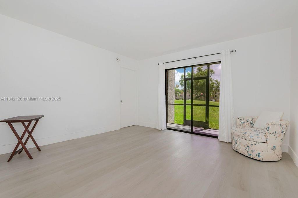 10434 Sunrise Lakes Blvd 109, Sunrise, Florida 33322, HOA KỲ