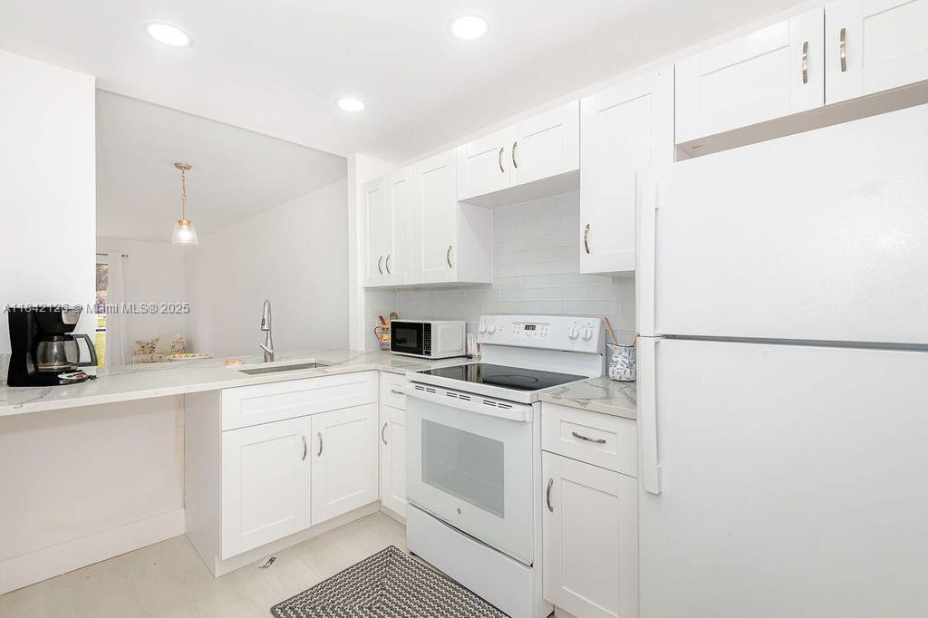10434 Sunrise Lakes Blvd 109, Sunrise, Florida 33322, HOA KỲ