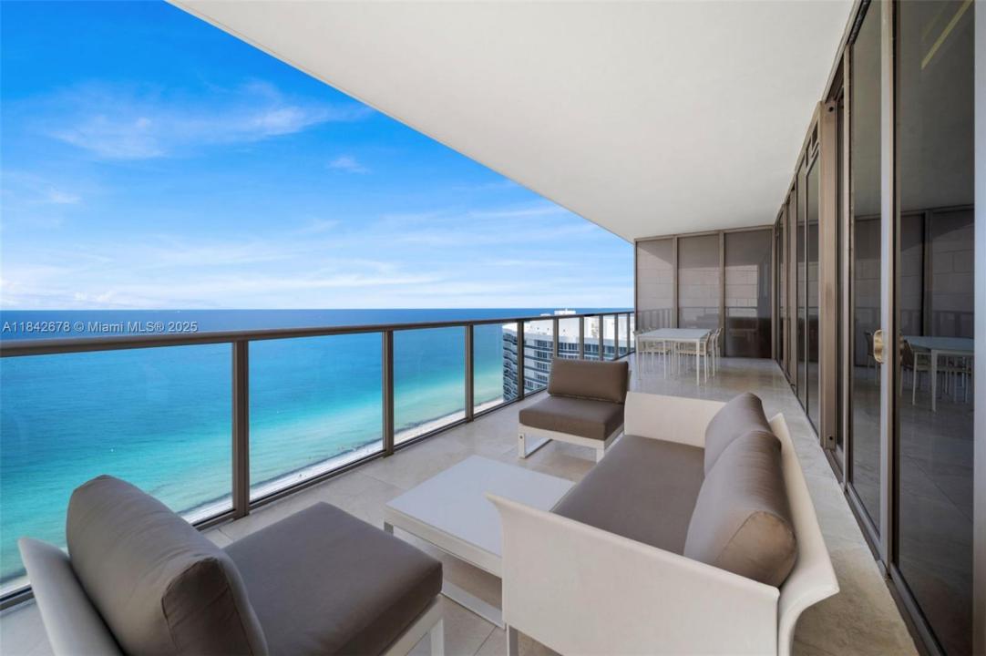 9701 Collins Ave 2404S, Bal Harbour, Florida 33154, Stati Uniti