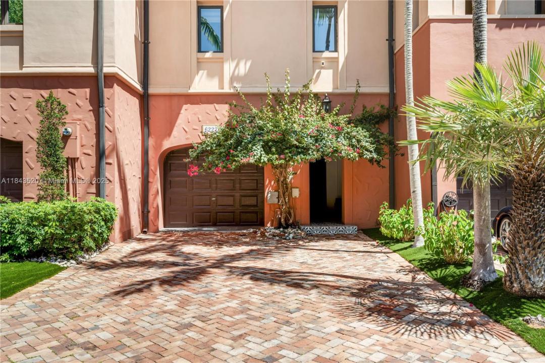 6222 Paradise Point 6222, Palmetto Bay, Floryda 33157, USA