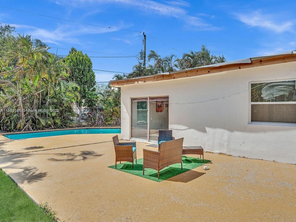 1530 N 56th Ave, Hollywood, Florida 33021