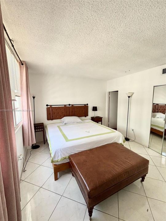 905 Brickell Bay Dr 1824, Miami, Flórida 33131, Estados Unidos