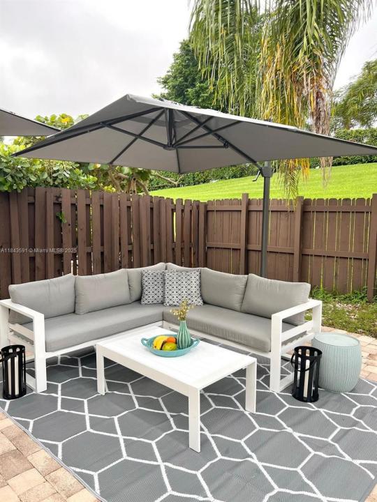 5900 NW 111th Ave, Doral, Flórida 33178, Estados Unidos
