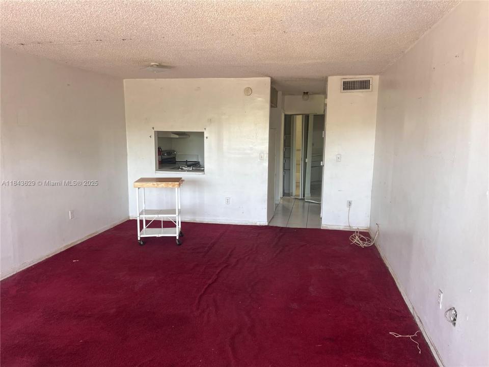 271 NW 177th St B-205, Miami Gardens, Florida 33169