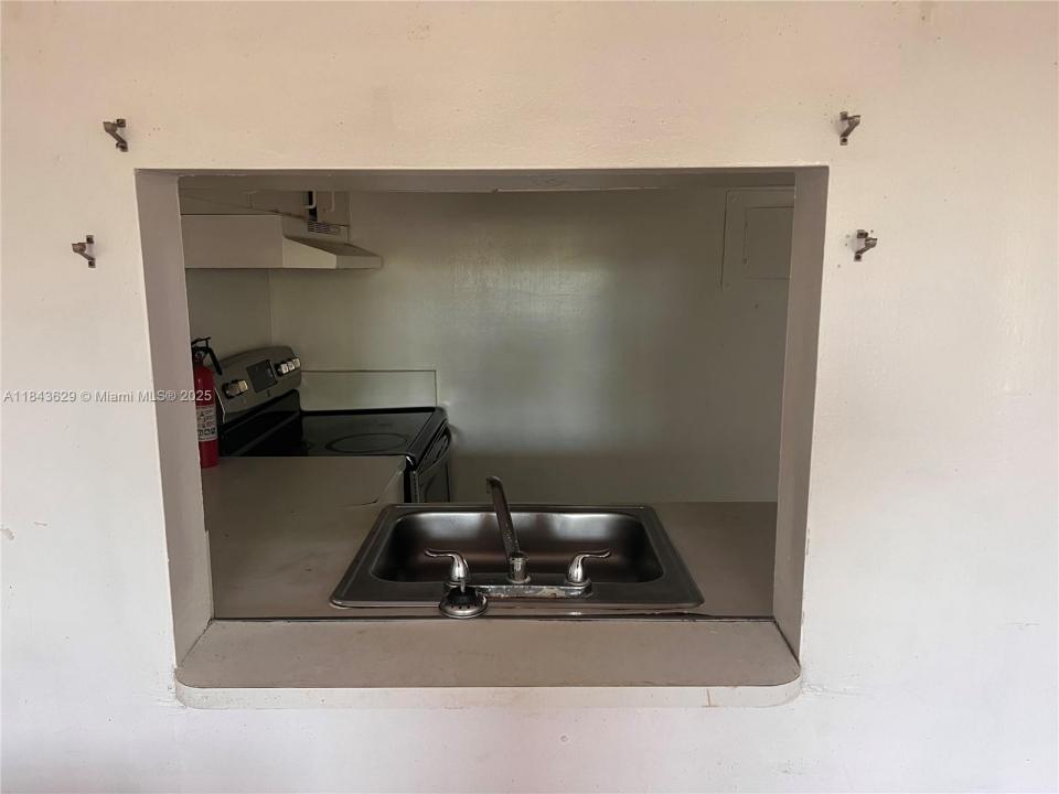 271 NW 177th St B-205, Miami Gardens, Florida 33169