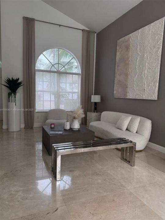 5900 NW 111th Ave, Doral, Флорида 33178, Соединенные Штаты