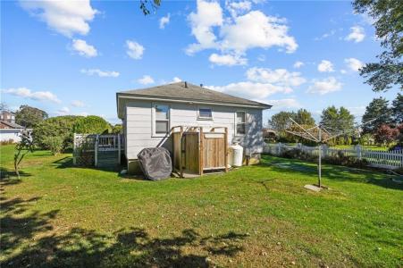 32 Crandall Avenue, Westerly, Rhode Island 02891