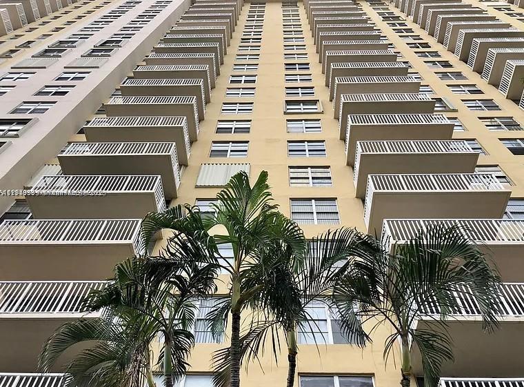 231 174th St 1611, Sunny Isles Beach, Florida 33160
