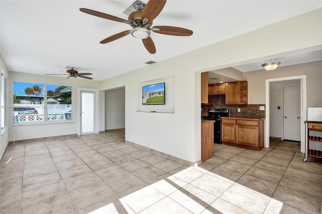 2707 NW 54th St, Tamarac, Florida 33309, Estados Unidos