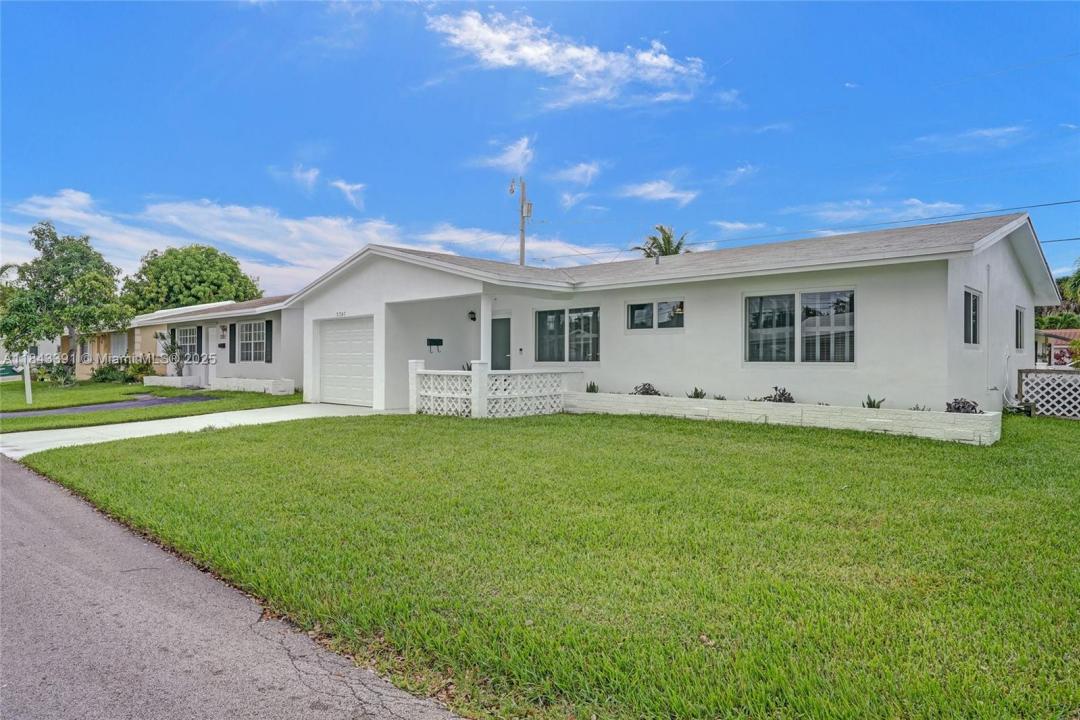 2707 NW 54th St, Tamarac, Florida 33309, Estados Unidos