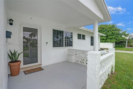2707 NW 54th St, Tamarac, Florida 33309, USA