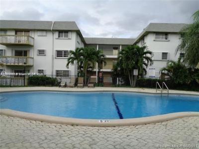 15205 NE 6th Ave D212, Miami, Florida 33162, Stati Uniti