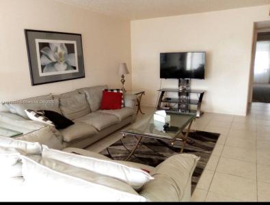 1050 North Dr B, Delray Beach, Florida 33445, USA
